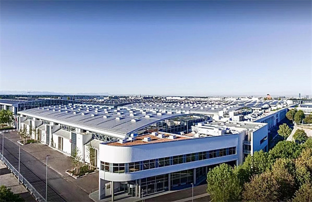 Intersolar Europe 2023 の銀河信管 (インロン)