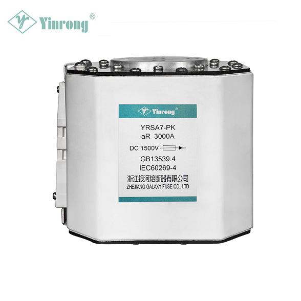 角型高速ヒューズとは何か、なぜ半導体保護にとって重要なのか